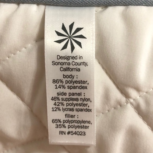 Athleta gray and white quilted vest, XXS - Picture 8 of 8